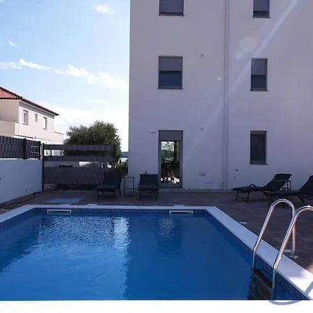 Seaside Serenity Rose Apartment