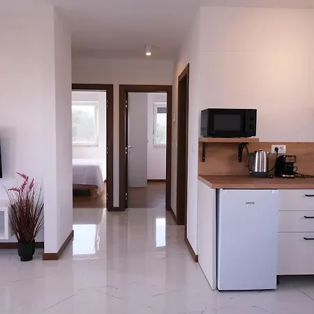 Seaside Serenity Rose Apartment Sukosan